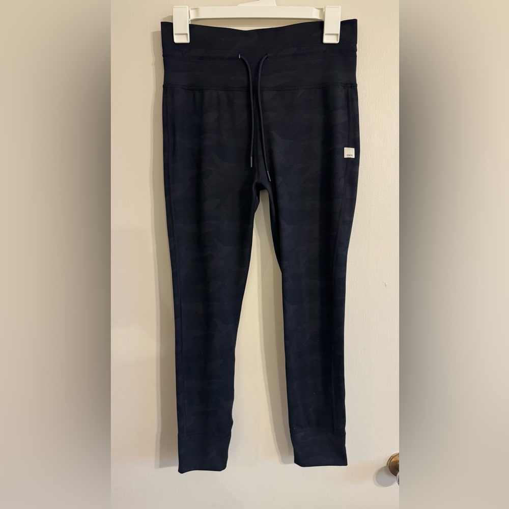 Vuori Women’s daily leggings size L